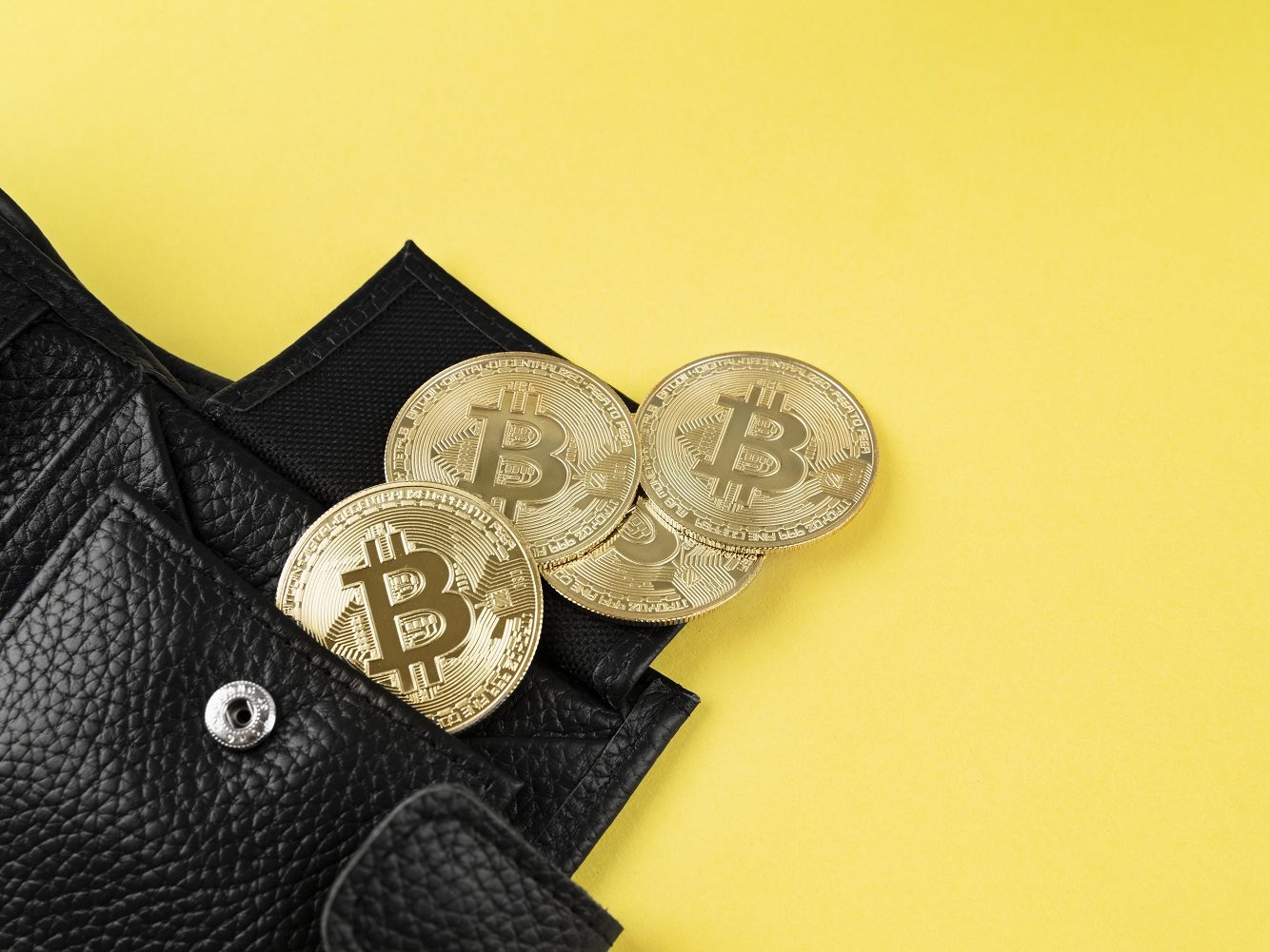 minimalistic-still-life-assortment-with-cryptocurrency